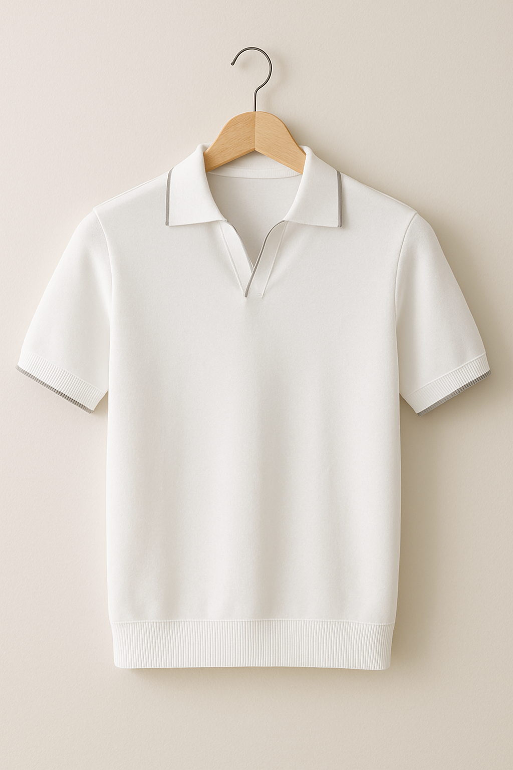 Stylish Knit Polo with Contrast Trim for Every Occasion