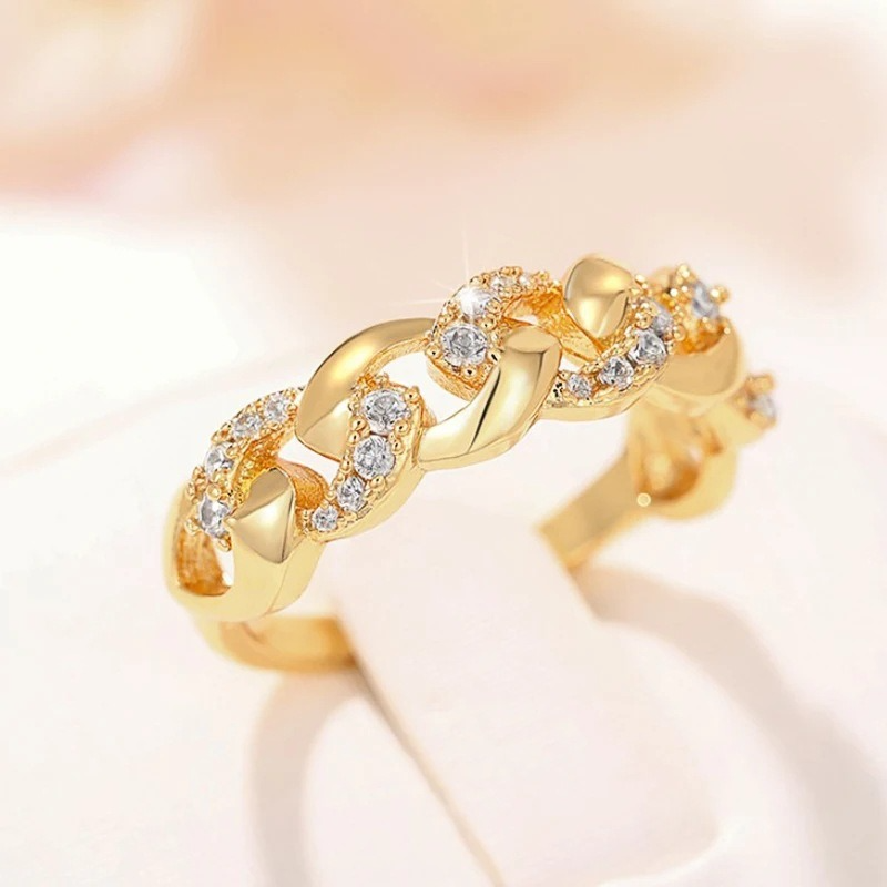 Stylish Gold Chain Ring