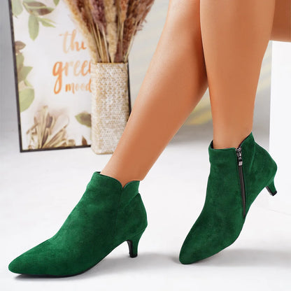Chic Suede Western Boots for Stylish Outings