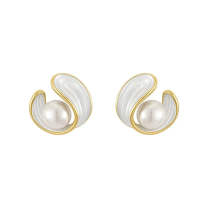 Gold Earrings featuring Luxurious White Opals and Pearls