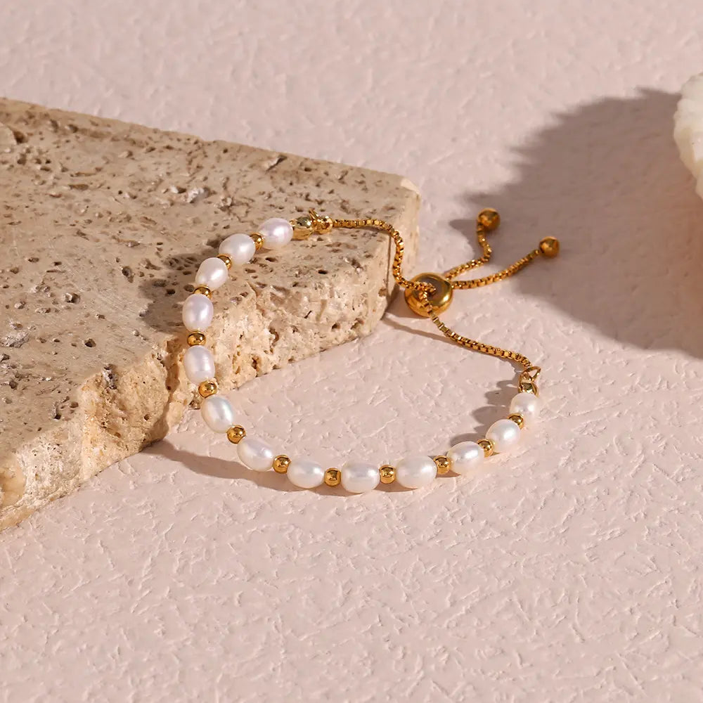 Charming Pearl Bracelet