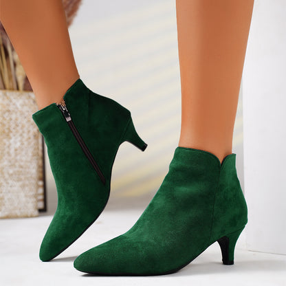 Chic Suede Western Boots for Stylish Outings