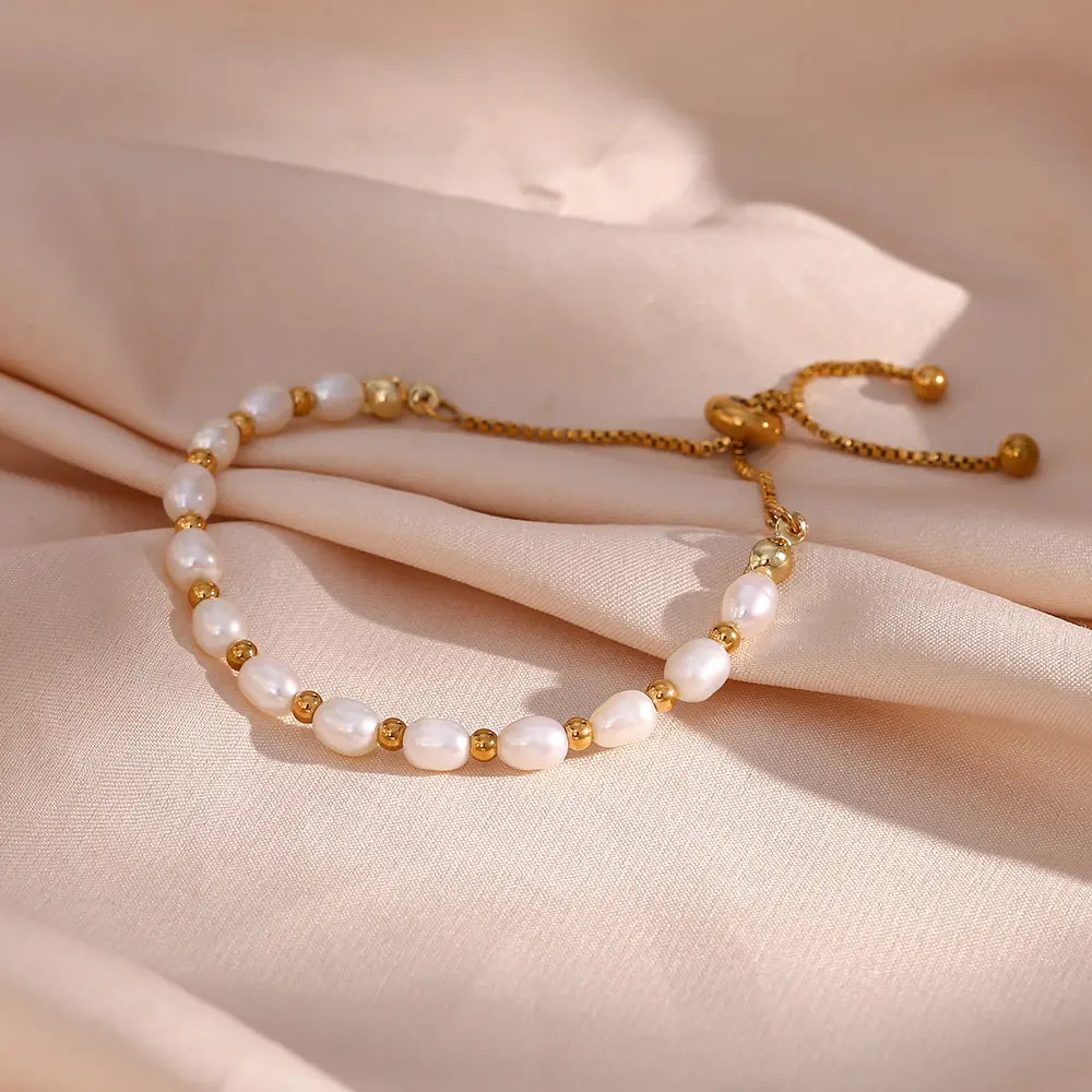 Charming Pearl Bracelet