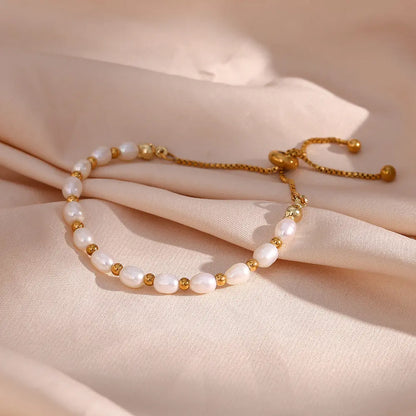 Charming Pearl Bracelet