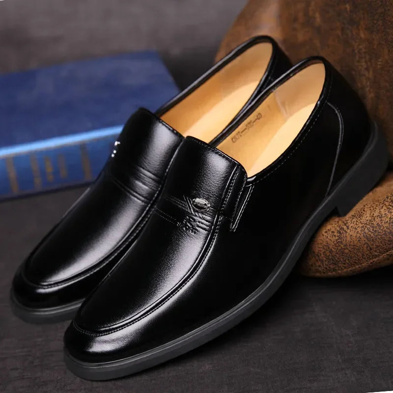 Men's Polished Penny Loafers for Formal Occasions