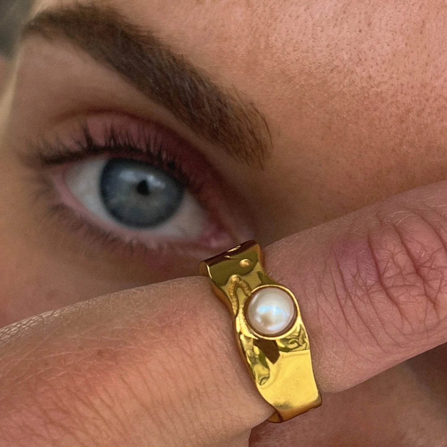 Eternal Natural Gold Pearl Band