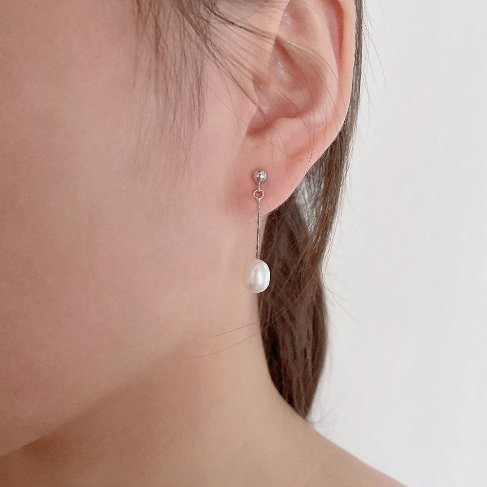 Newborn Pearl Earrings