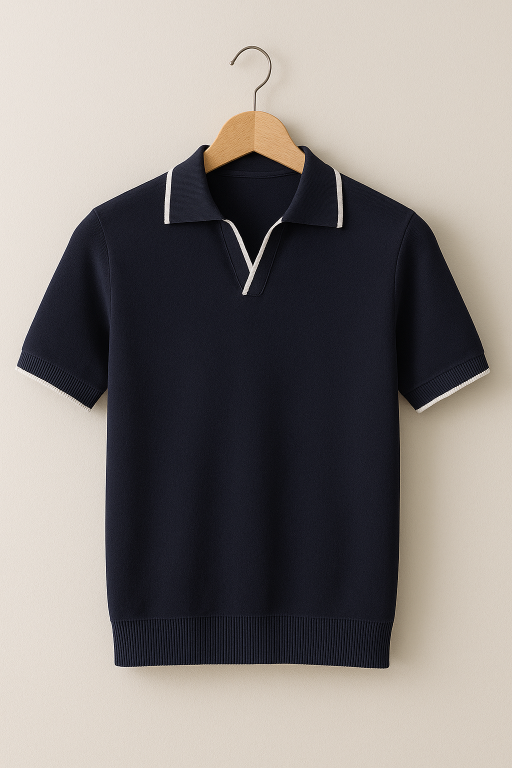 Stylish Knit Polo with Contrast Trim for Every Occasion