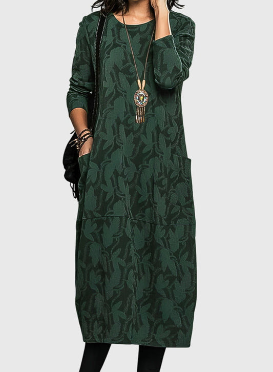 Victoria | Chic Round-Neck Dress for Any Occasion