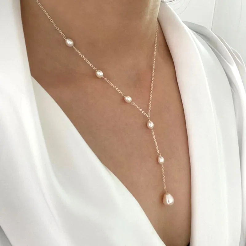Distinctive Pearl Necklace Organizer